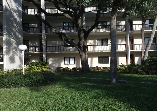 Homes for sale in West Palm Beach, FL | 3050 Presidential Way #101, West Palm Beach, FL 33401 | MLS# A12008573
