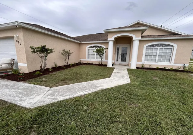 Homes for sale in Port St Lucie, FL | 892 Sw Duncan Ter, Port St Lucie, FL 34953 | MLS# B26021083