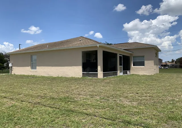 Homes for sale in Port St Lucie, FL | 892 Sw Duncan Ter, Port St Lucie, FL 34953 | MLS# B26021083
