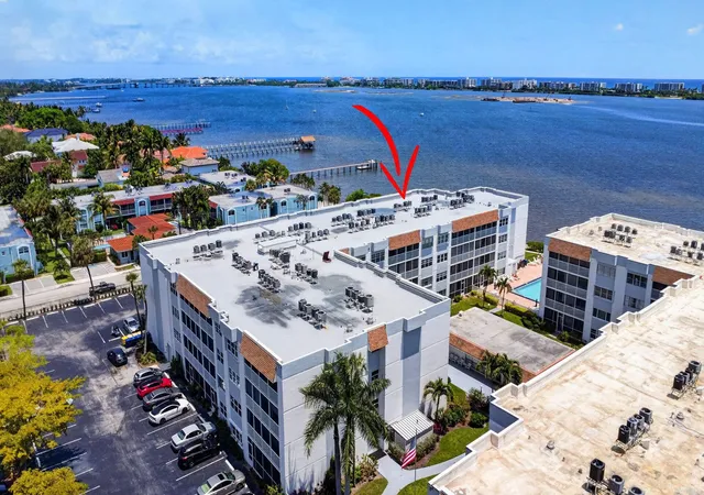 4th image of 1502 S Lakeside Dr, Lake Worth Beach, FL 33460