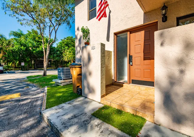 Homes for sale in Deerfield Beach, FL | 740 Se 1St Wy #101, Deerfield Beach, FL 33441 | MLS# B26021186