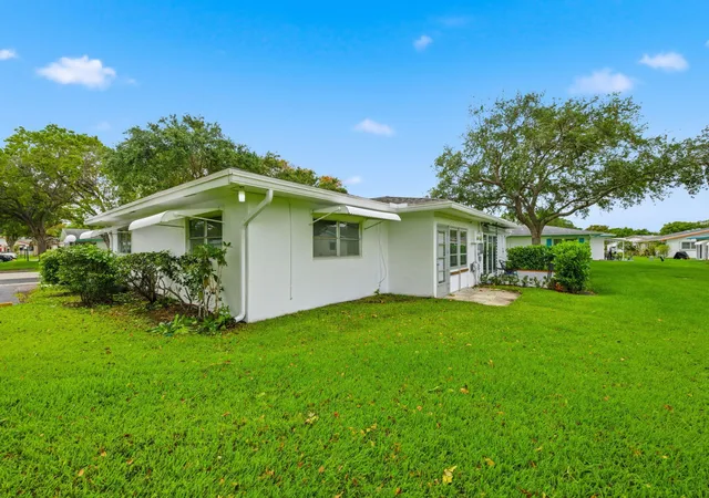 Homes for sale in Plantation, FL | 1043 Nw 85th Ave #B-4, Plantation, FL 33322 | MLS# B26021219