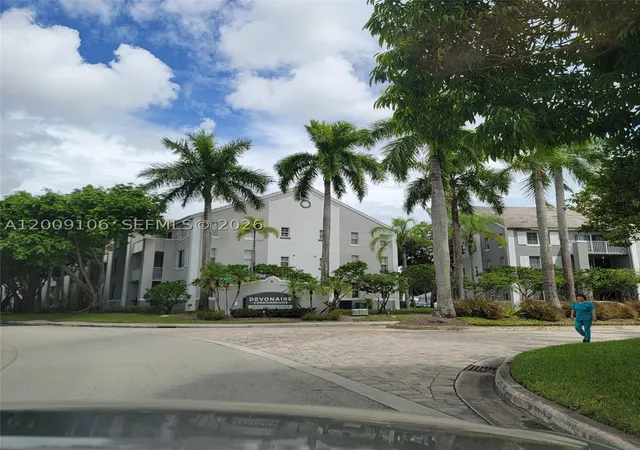 3rd image of 711 Sw 111Th Way #301, Pembroke Pines, FL 33025 | MLS# A12009106