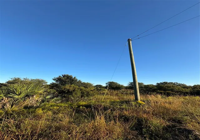 5th image of 2025 Cabbage Ln, Okeechobee, FL 34974 | MLS# B26021428