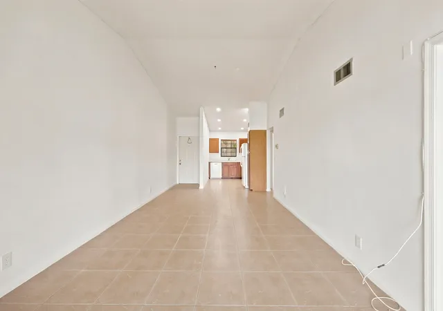 4th image of 2600 Greenwood Ter, Boca Raton, FL 33431