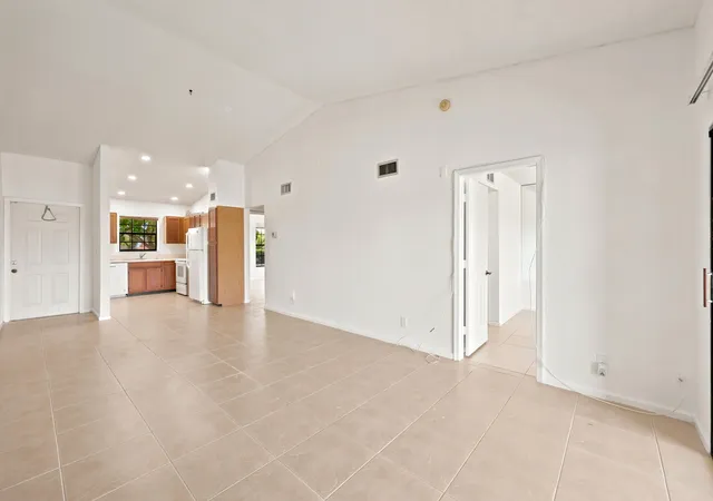 5th image of 2600 Greenwood Ter, Boca Raton, FL 33431