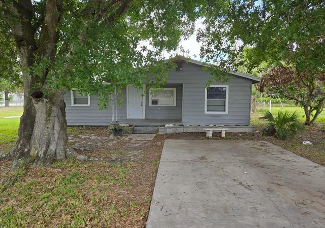 1st image of 408 Nw 10th Ave, Okeechobee, FL 34974 | MLS# B26021447