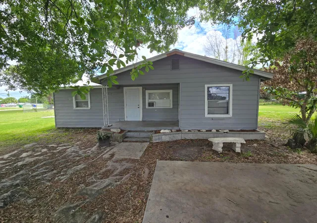 4th image of 408 Nw 10Th Ave, Okeechobee, FL 34974 | MLS# B26021447