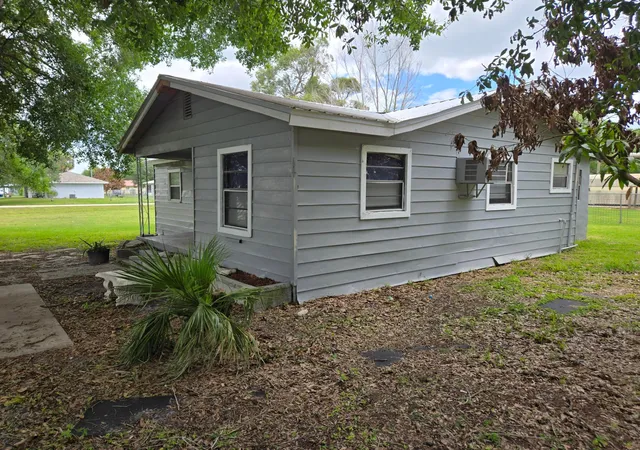 5th image of 408 Nw 10Th Ave, Okeechobee, FL 34974 | MLS# B26021447
