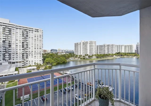 3rd image of 18071 Biscayne Blvd #802, Aventura, FL 33160 | MLS# A12009462
