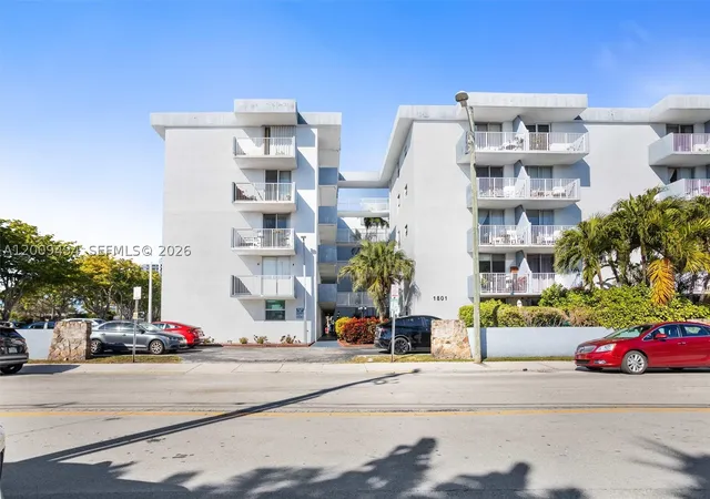 32nd image of 1801 S Treasure Dr #217, North Bay Village, FL 33141 | MLS# A12009494