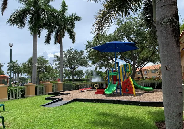 5th image of 4944 Windward Wy, Dania Beach, FL 33312