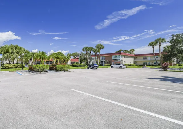 Homes for sale in Vero Beach, FL | 26 Pine Arbor Ln #201, Vero Beach, FL 32962 | MLS# B26021562