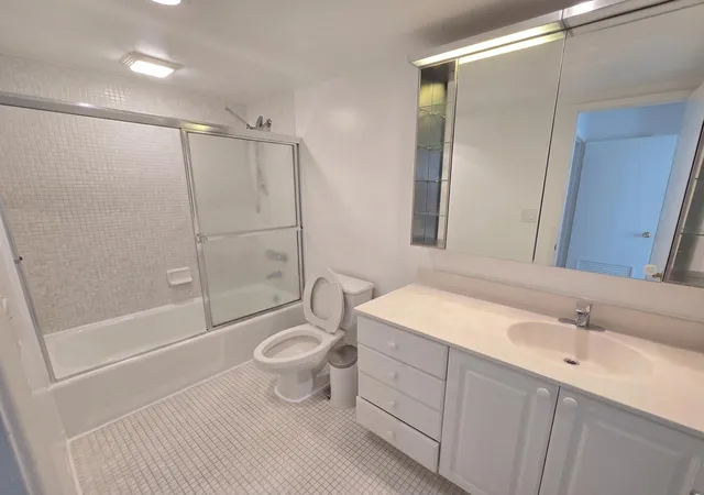 4th image of 19390 Collins Ave #1622, Sunny Isles Beach, FL 33160 | MLS# B26021612
