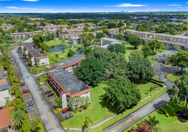 44th image of 8990 S Hollybrook Blvd #Unit 305, Pembroke Pines, FL 33025 | MLS# B26021699