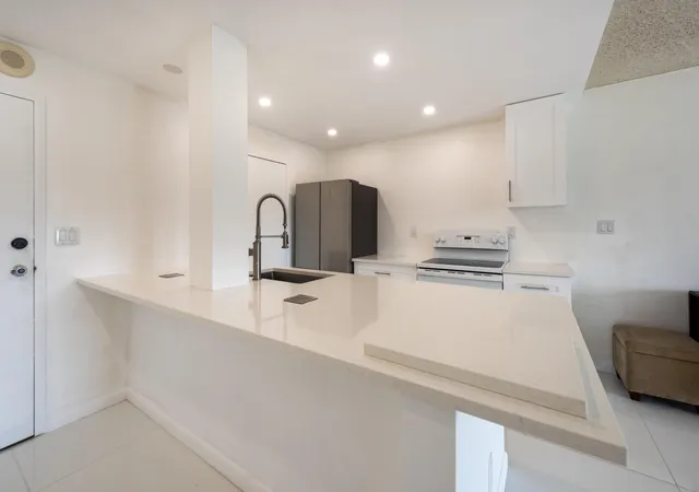 Homes for sale in Fort Lauderdale, FL | 900 Ne 18th Ave #408, Fort Lauderdale, FL 33304 | MLS# B26021806