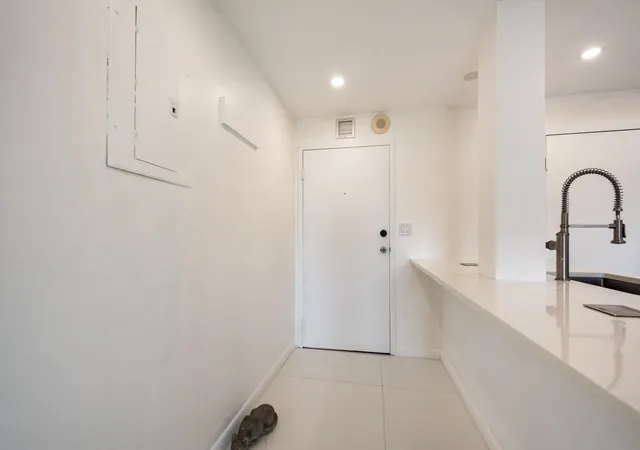 Homes for sale in Fort Lauderdale, FL | 900 Ne 18Th Ave #408, Fort Lauderdale, FL 33304 | MLS# B26021806
