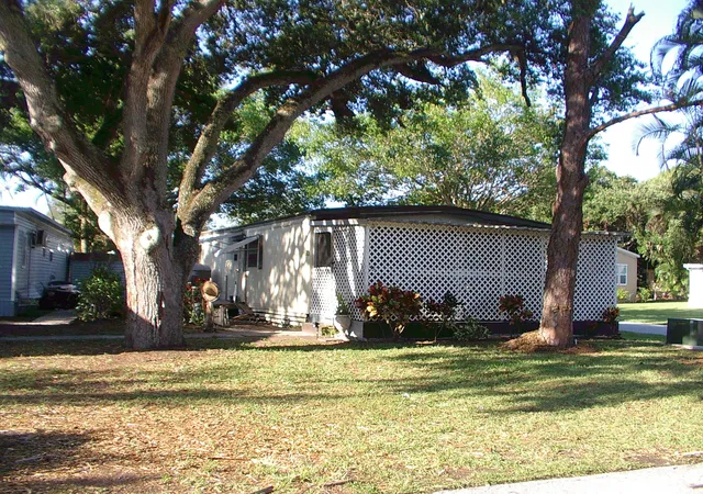 2nd image of 2555 Pga Blvd #73, Palm Beach Gardens, FL 33410 | MLS# B26021843