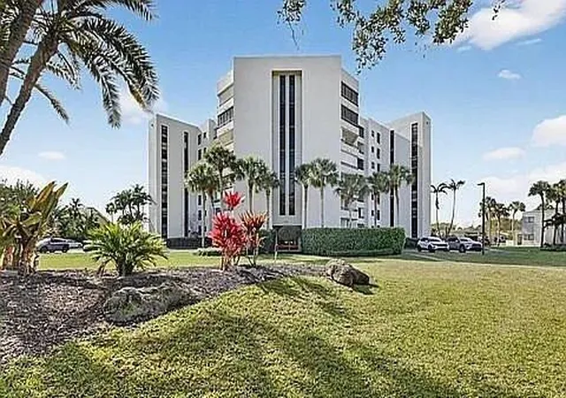 1st image of 6463 La Costa Dr #105, Boca Raton, FL 33433 | MLS# B26022017