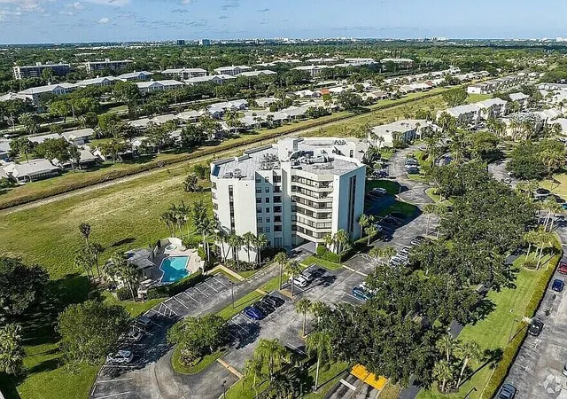 2nd image of 6463 La Costa Dr #105, Boca Raton, FL 33433 | MLS# B26022017
