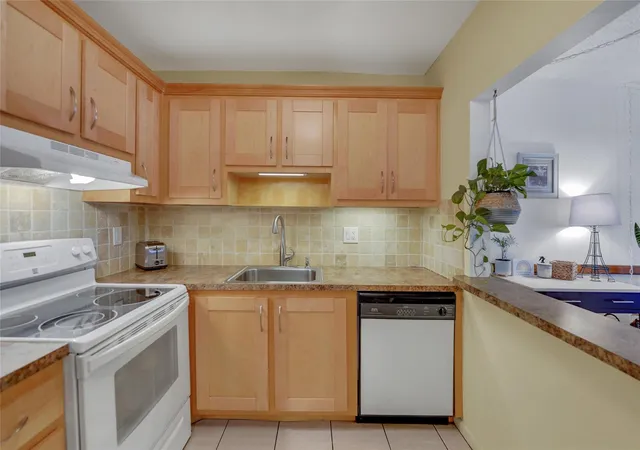 Homes for sale in Pompano Beach, FL | 257 S Cypress Rd #401, Pompano Beach, FL 33060 | MLS# B26022121