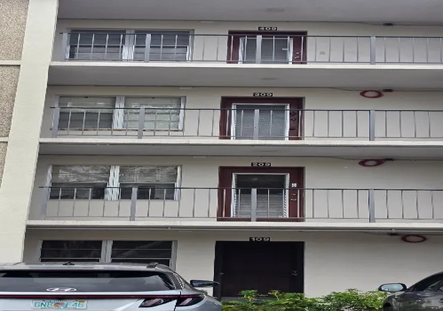 Homes for sale in Lauderdale Lakes, FL | 2600 Nw 49th Ave #409, Lauderdale Lakes, FL 33313 | MLS# B26022177
