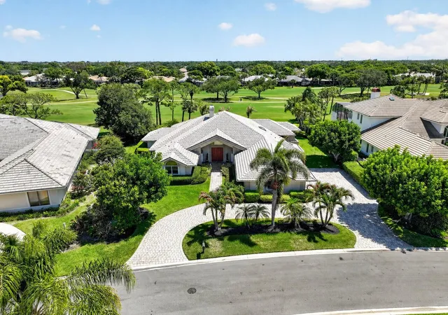 Homes for sale in Stuart, FL | 6711 Se Barrington Dr, Stuart, FL 34997 | MLS# B26022201