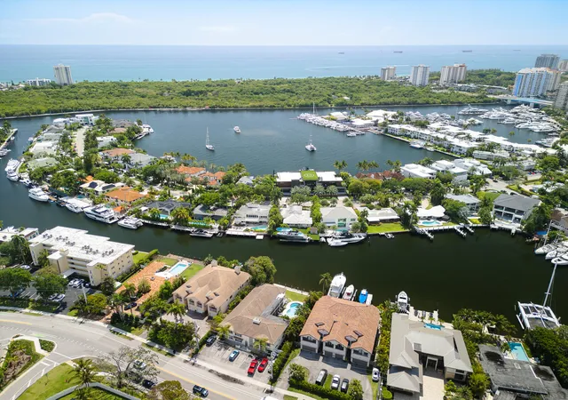 Homes for sale in Fort Lauderdale, FL | 1308 Bayview Dr #1c, Fort Lauderdale, FL 33304 | MLS# B26022236