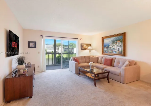 2nd image of 14360 Strathmore Ln, Delray Beach, FL 33446