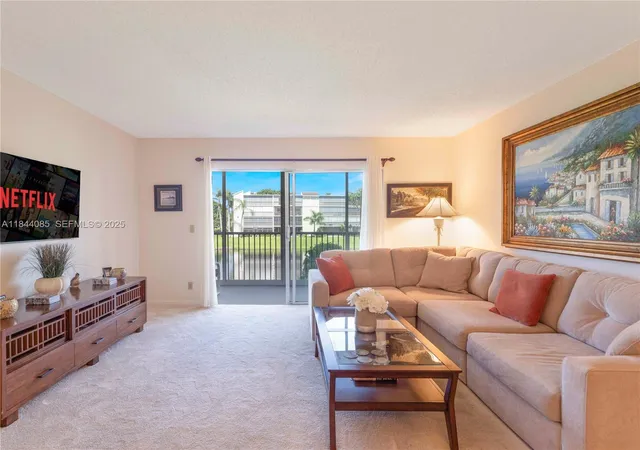 3rd image of 14360 Strathmore Ln, Delray Beach, FL 33446