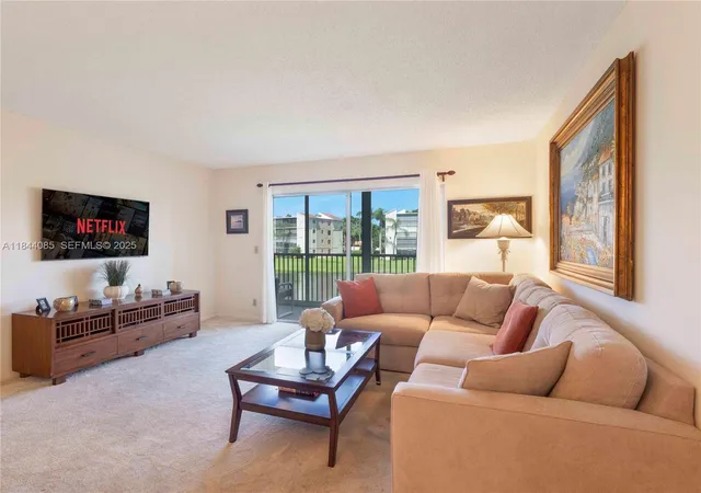 4th image of 14360 Strathmore Ln, Delray Beach, FL 33446
