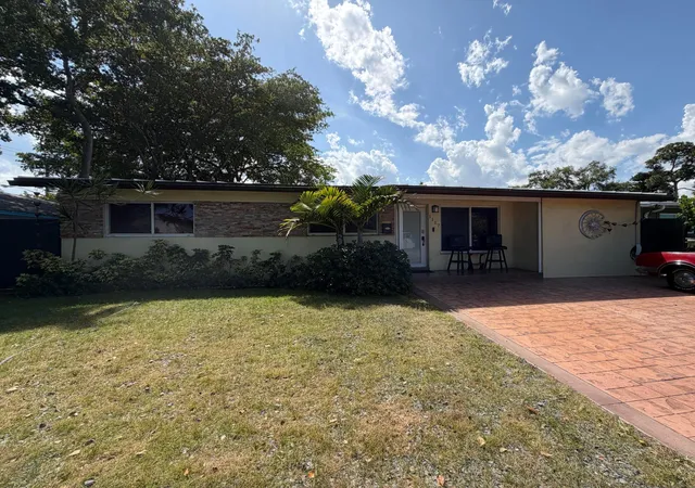 Homes for sale in Fort Lauderdale, FL | 1117 Sw 22nd Ave, Fort Lauderdale, FL 33312 | MLS# B26022310