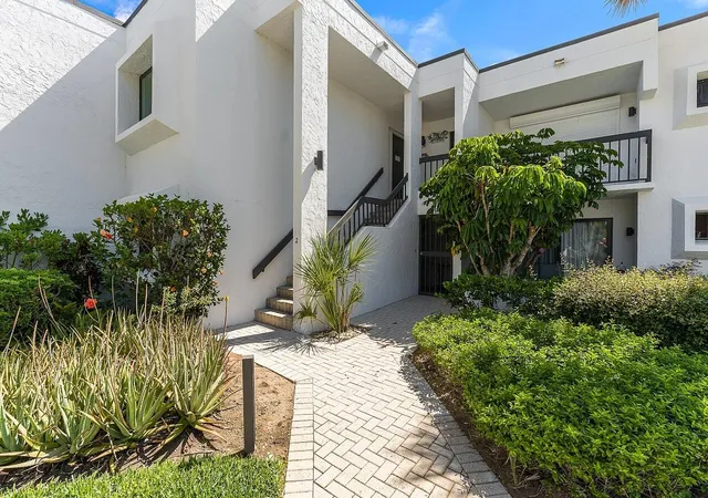 Homes for sale in Vero Beach, FL | 5790 Hwy A1a #2a, Vero Beach, FL 32963 | MLS# B26022327