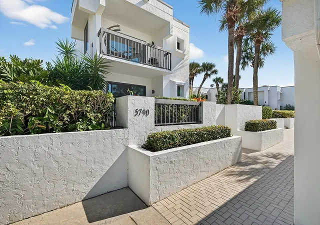Homes for sale in Vero Beach, FL | 5790 Hwy A1A #2a, Vero Beach, FL 32963 | MLS# B26022327