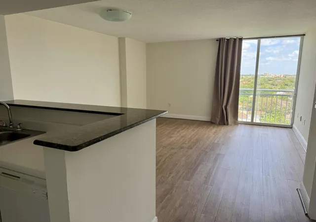 2nd image of 3000 Coral Wy #1007, Miami, FL 33145 | MLS# B26022350