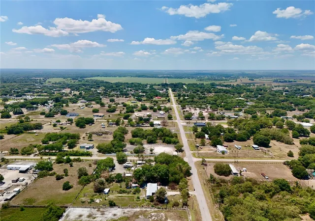4th image of 242 Bald Cypress Ave, Clewiston, FL 33440 | MLS# A12011026