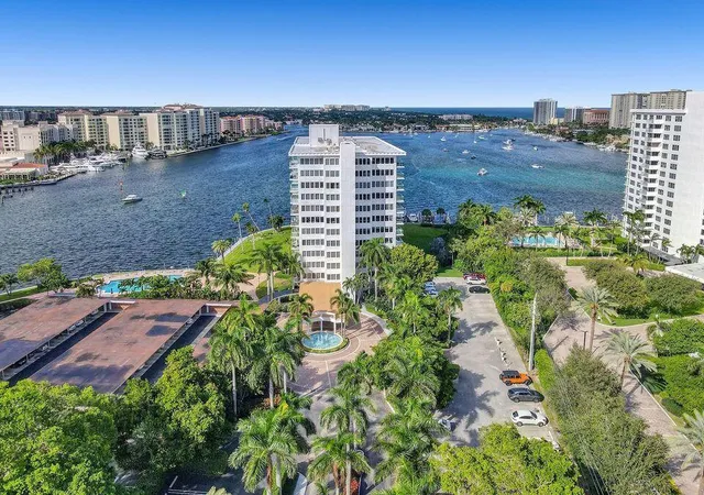 2nd image of 701 E Camino Real, Boca Raton, FL 33432