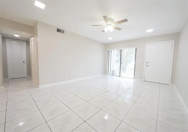 2nd image of 3256 Nw 104Th Ave, Coral Springs, FL 33065