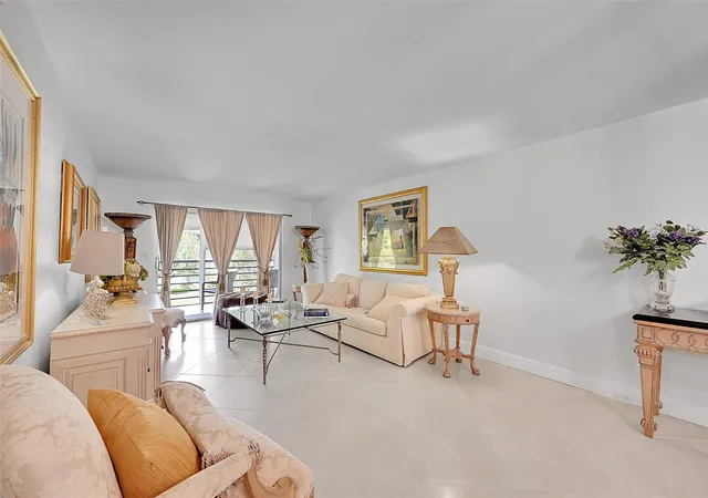 3rd image of 2804 Victoria Wy, Coconut Creek, FL 33066