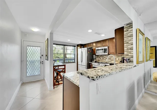 5th image of 2804 Victoria Wy, Coconut Creek, FL 33066