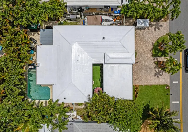 Homes for sale in Singer Island, FL | 1166 Beach Rd, Singer Island, FL 33404 | MLS# B26022695