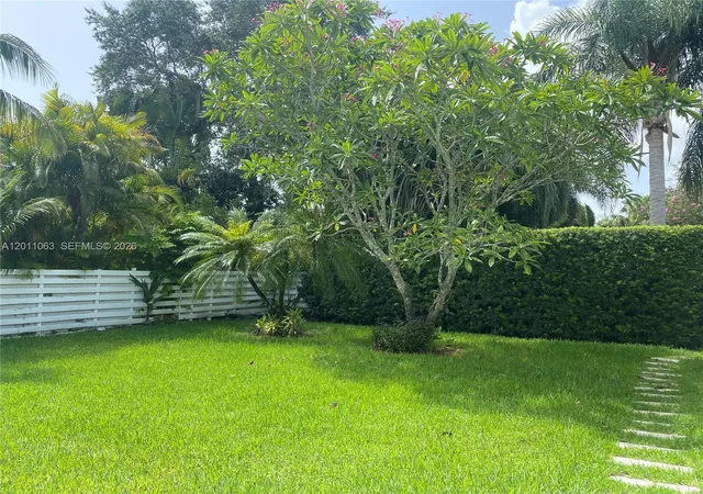 3rd image of 13255 Sw 106Th Ave, Miami, FL 33176 | MLS# A12011063