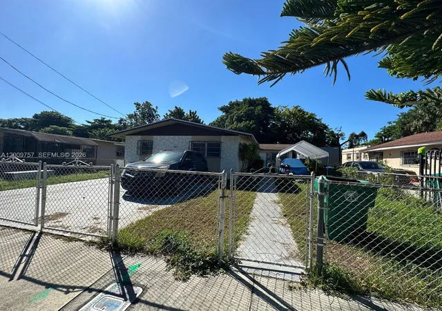 Homes for sale in Miami, FL | 420 Nw 32nd St, Miami, FL 33127 | MLS# A12009757