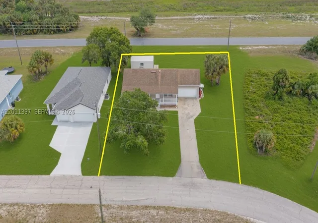 21st image of 1500 Jay Ter, La Belle, FL 33935 | MLS# A12011397