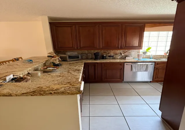4th image of 20525 Sw 2Nd St, Pembroke Pines, FL 33029 | MLS# B26022889