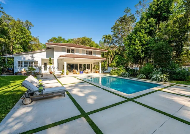 4th image of 4901 Hammock Park Dr, Coral Gables, FL 33156 | MLS# A12011487