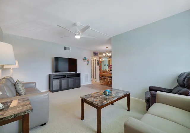 Homes for sale in South Palm Beach, FL | 37 Yacht Clb Dr, South Palm Beach, FL 33408