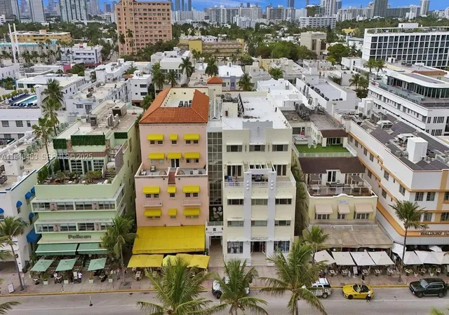 Homes for sale in Miami Beach, FL | 834 Ocean Dr #406, Miami Beach, FL 33139 | MLS# B26023011