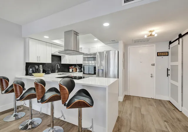2nd image of 600 Three Islands Blvd #615, Hallandale, FL 33009 | MLS# B26023017