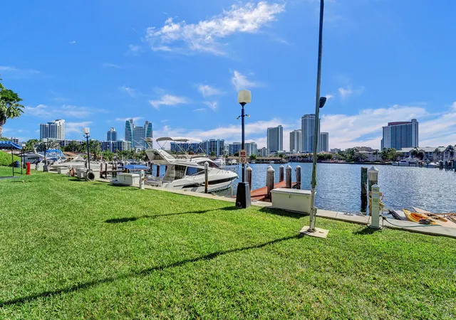 39th image of 600 Three Islands Blvd #615, Hallandale, FL 33009 | MLS# B26023017